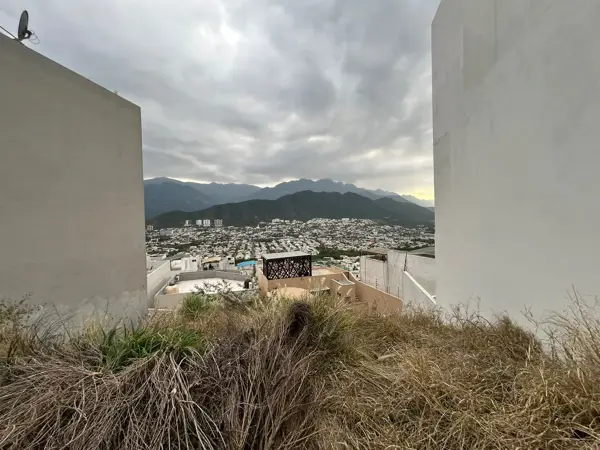 Terreno en Residencial Vistalta, Monterrey, Nuevo León