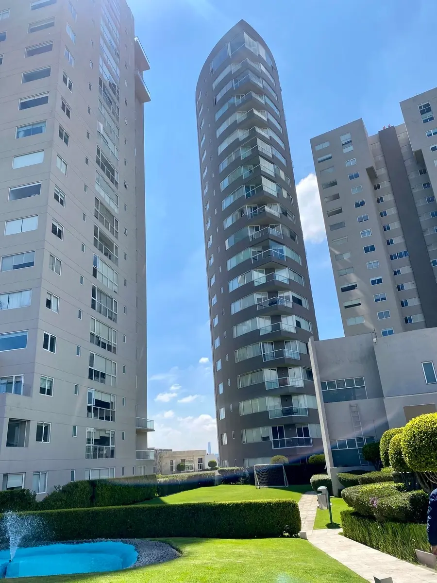 Departamento en venta en Bosque Real, Huixquilucan — foto 1 de 28