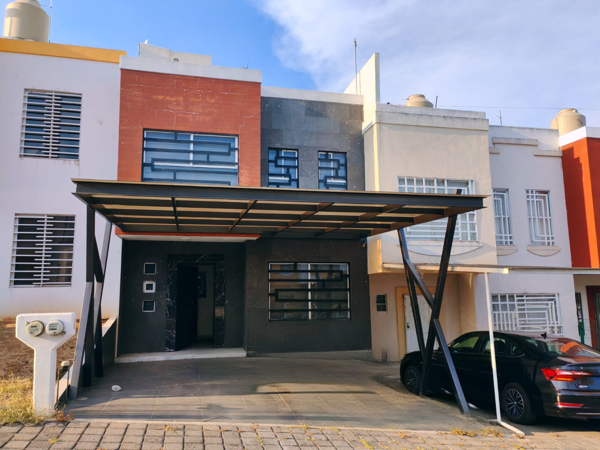 Moderna casa en venta Solear Poniente