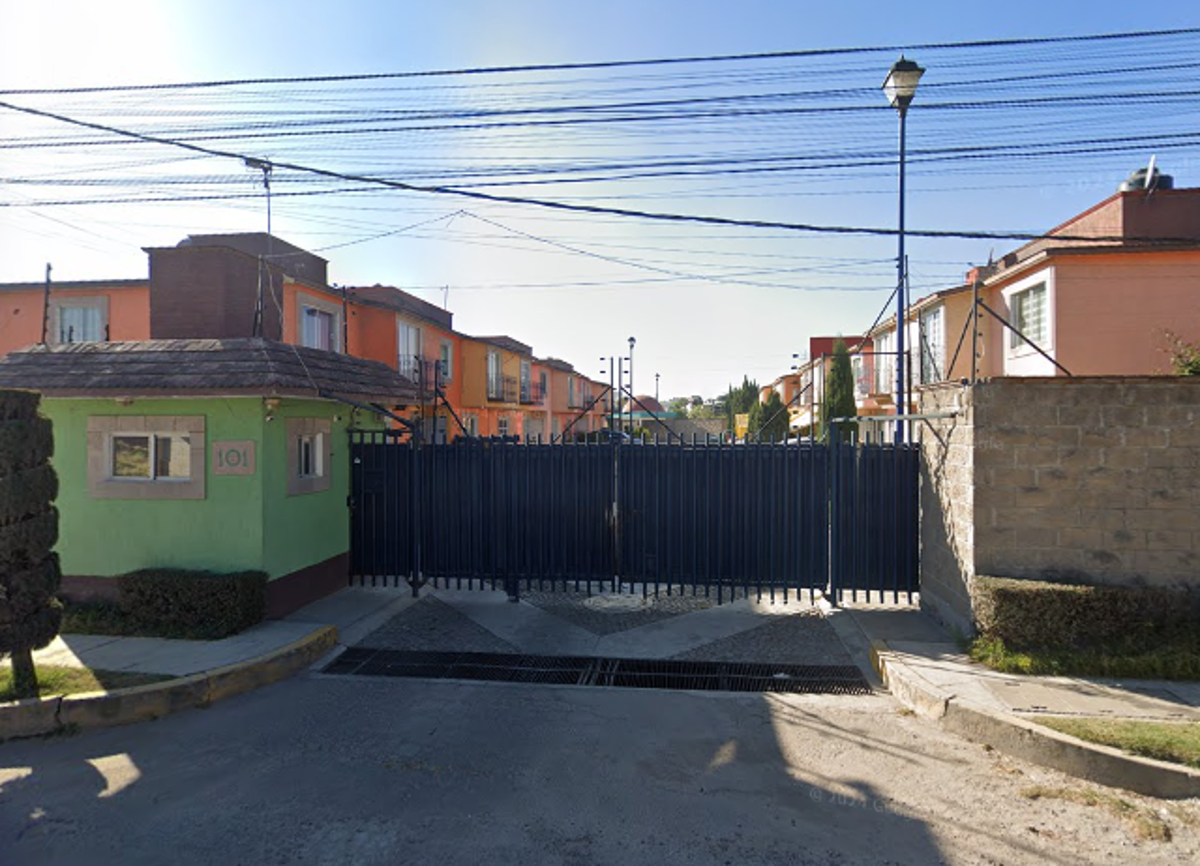 Casa en venta en Club Jardin, Toluca — foto 1 de 13