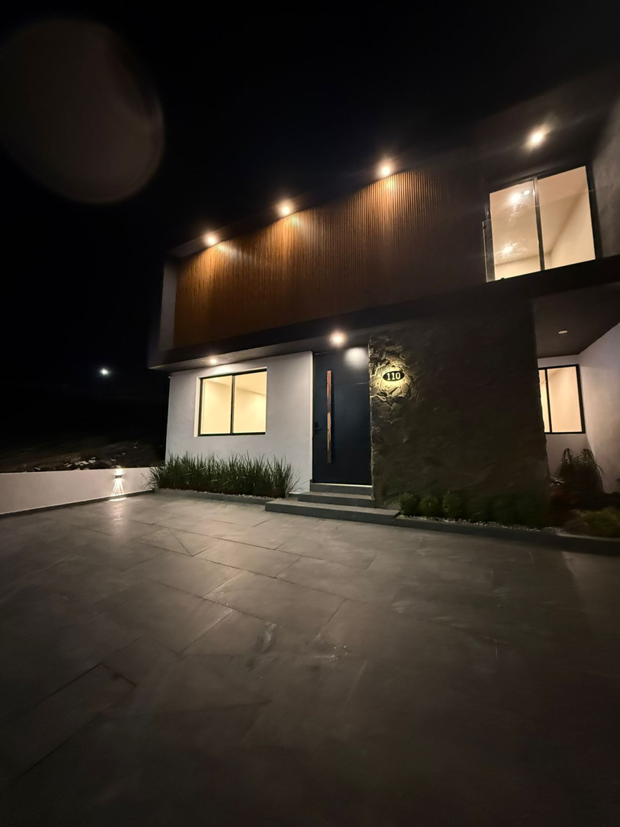 Casa en venta en Loma Alta Tres Marías, Morelia — foto 1 de 23