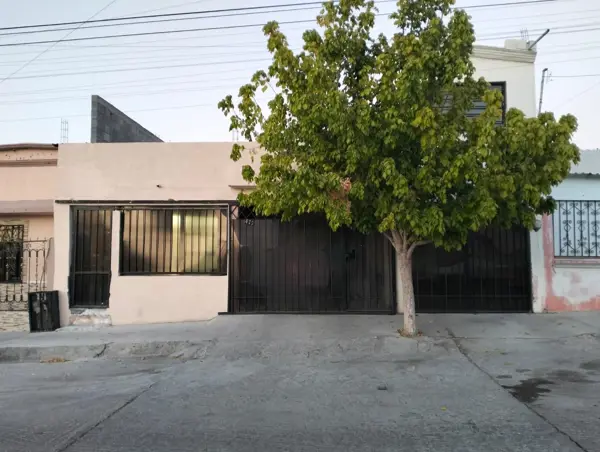 Casa en venta en Vicente Guerrero, Saltillo — foto 2 de 21