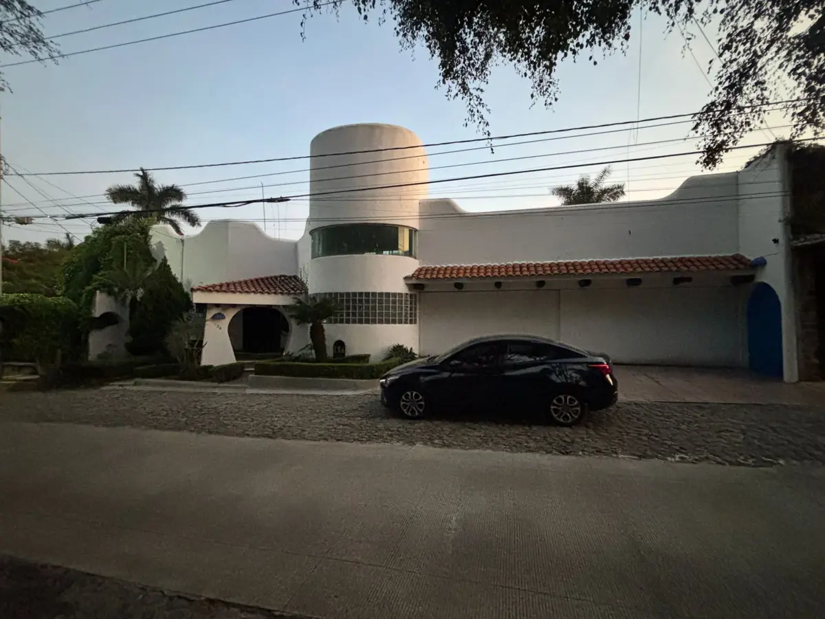Casa en venta en Bello Horizonte, Cuernavaca — foto 1 de 45
