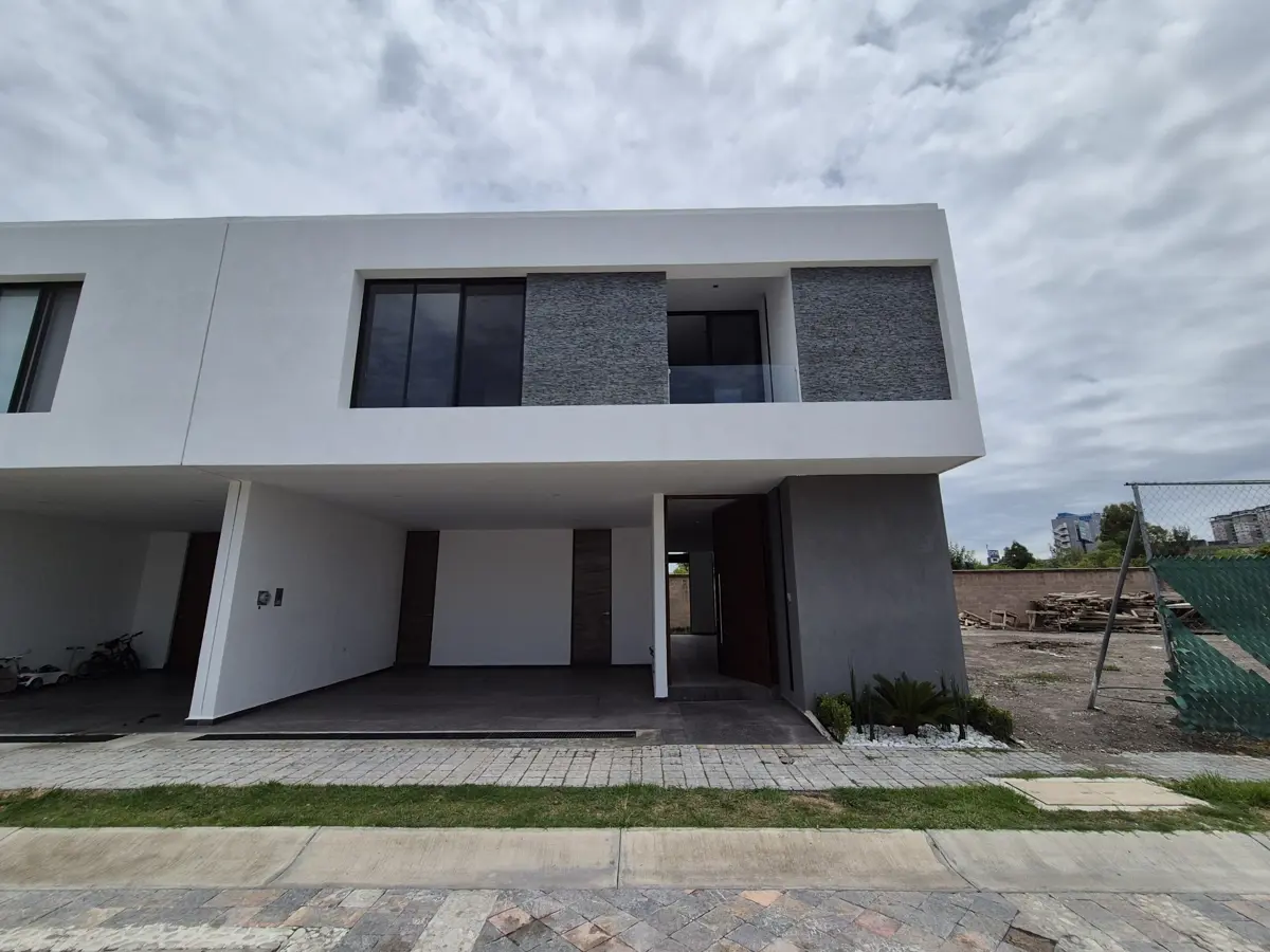 Casa en venta en San Bernardino Tlaxcalancingo, San Andrés Cholula — foto 1 de 33