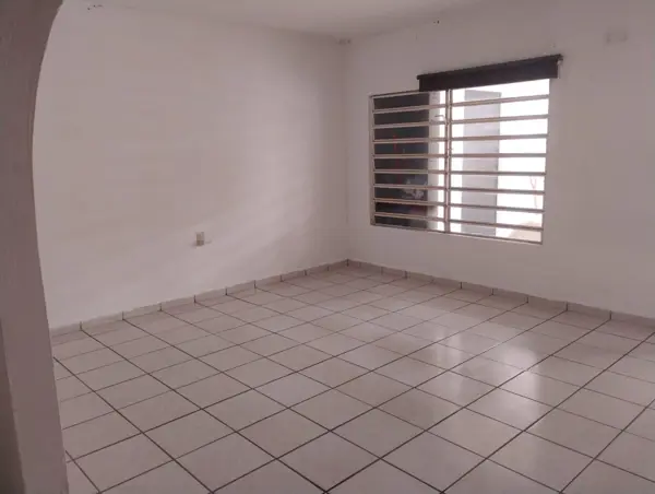 EN VENTA Casa amplia a tan solo 4 min de Periférico