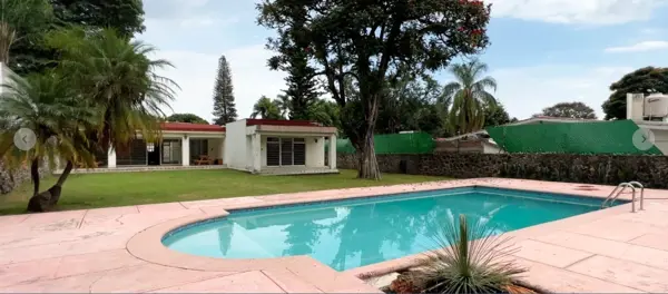 ¡OPORTUNIDAD Casa se Vende como Terreno ; Col. Delicias!