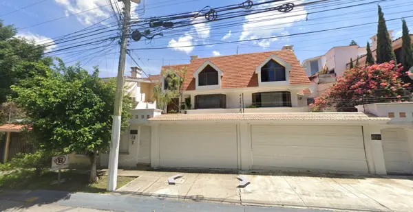 Casa en venta en Loma Real, Zapopan — foto 2 de 10