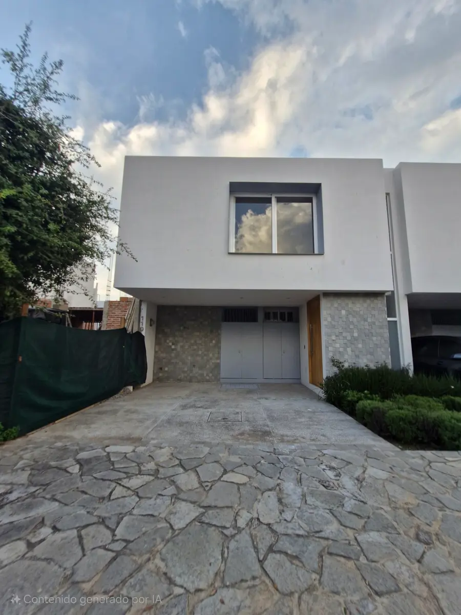 Casa en venta en Solares, Zapopan — foto 1 de 34
