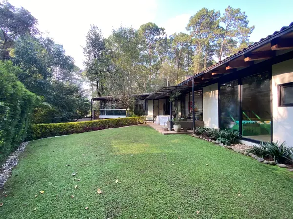 Casa en venta en Avandaro, Valle de Bravo — foto 2 de 35
