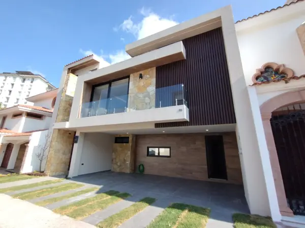 Casa en venta en Lomas de Angelópolis, San Andrés Cholula — foto 3 de 26