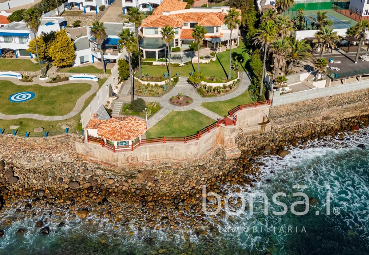 Casa en venta en El Sauzal, Ensenada — foto 1 de 37