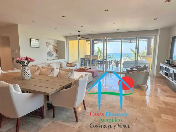Departamento de lujo con 4 recámaras y vista al mar