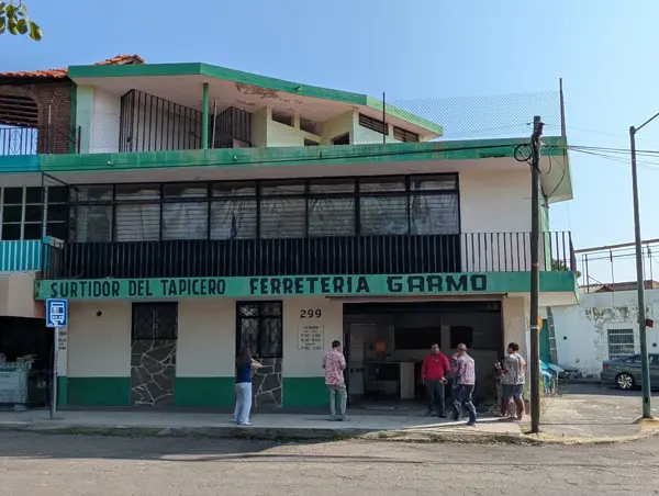 Local Comercial esquina Av. Rey Coliman con Leandro Valle