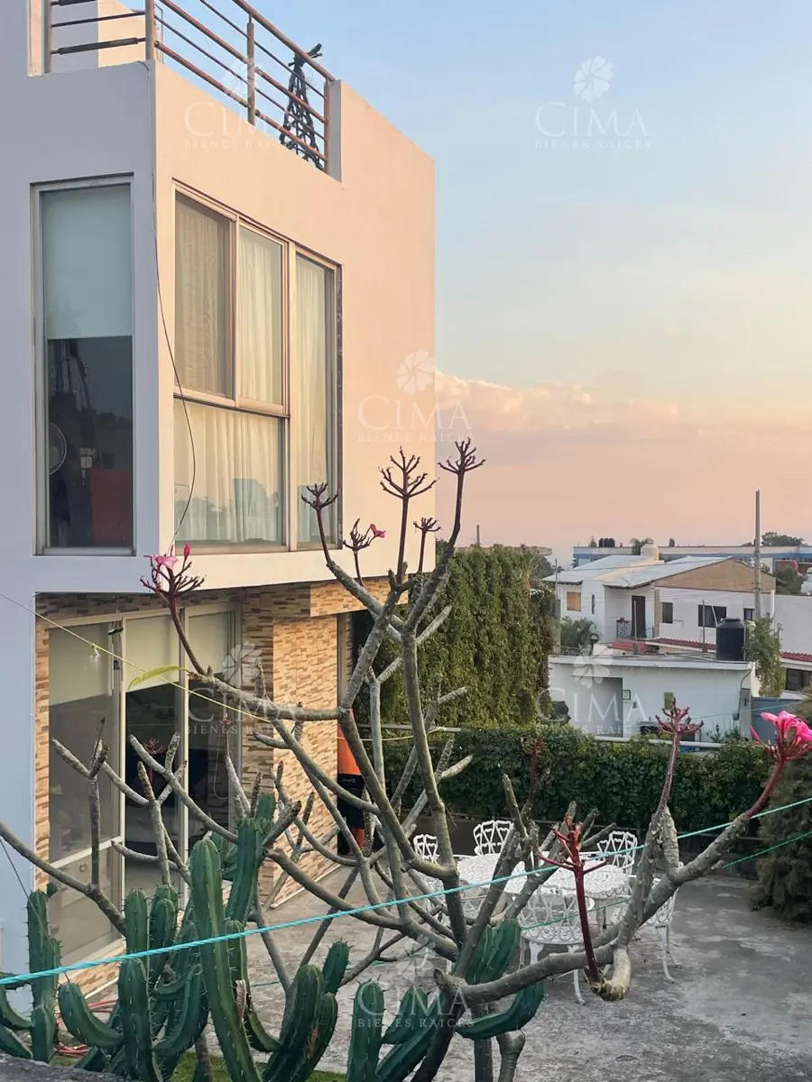 Casa en renta en Lomas de Tzompantle, Cuernavaca — foto 1 de 16