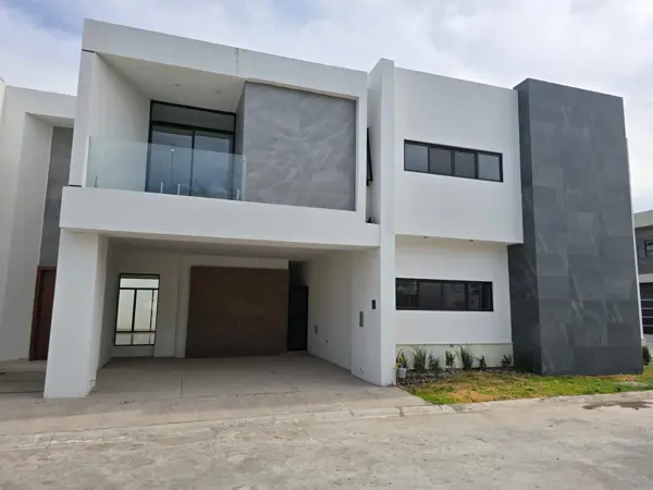 Casa en Venta Villas de Las Palmas Sector Viñedos
