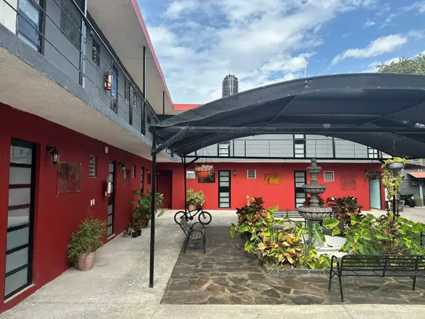 Hotel en venta en La Loma, Guadalajara — foto 3 de 35