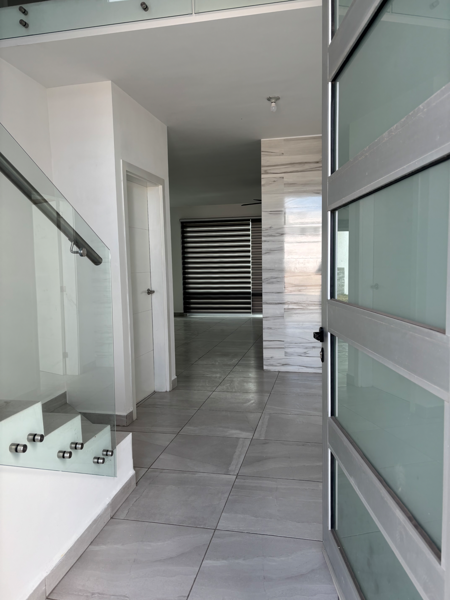 Casa en renta en Real de Torrecillas Residencial, Saltillo — foto 2 de 22
