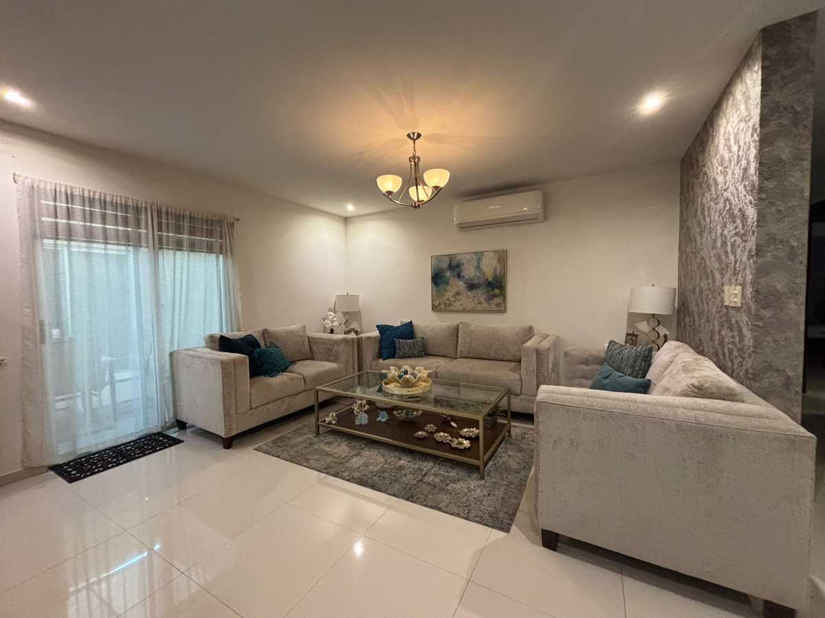 Casa en venta en San José, Saltillo — foto 1 de 25