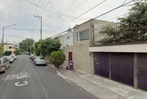Casa en venta en Claveria, Azcapotzalco — foto 2 de 16