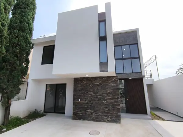 Casa en venta en Jardines de Santa Anita, Tlajomulco de Zúñiga — foto 2 de 13