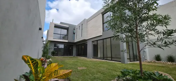 VENTA - CASA EN FRACC. VILLANDARES RESIDENCIAL