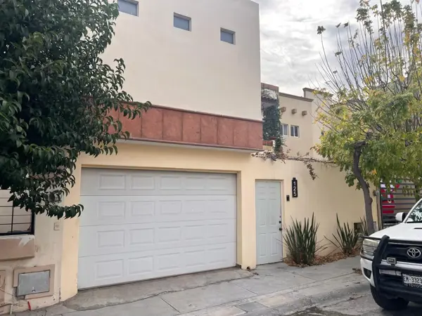 Casa en renta en Las Huertas de Lourdes, Saltillo — foto 2 de 10