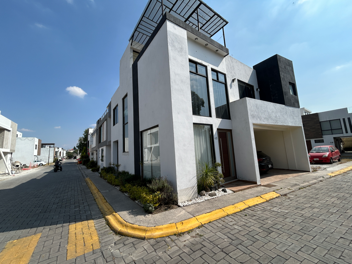 Casa en venta en Cuautlancingo, Cuautlancingo — foto 1 de 28