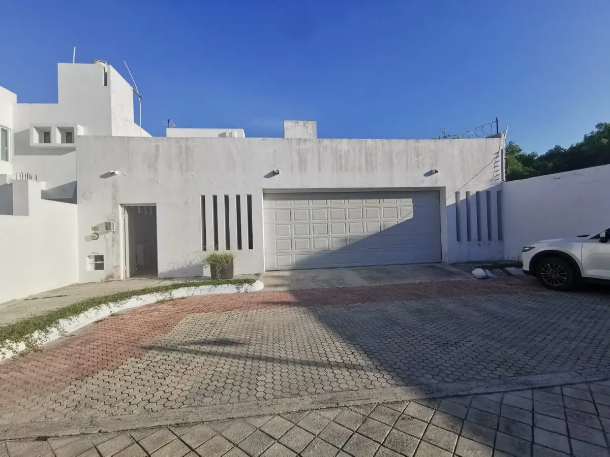 Casa en renta en Villa Marina, Carmen — foto 1 de 24