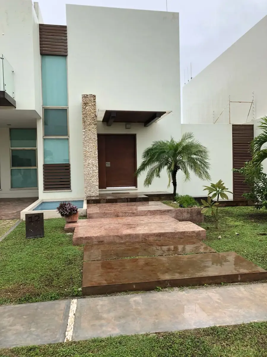 Casa en renta en Club Residencial Azul, Carmen — foto 1 de 23
