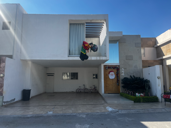 Casa en VENTA en fraccionamiento cerrado en Gómez Palacio, Dgo.