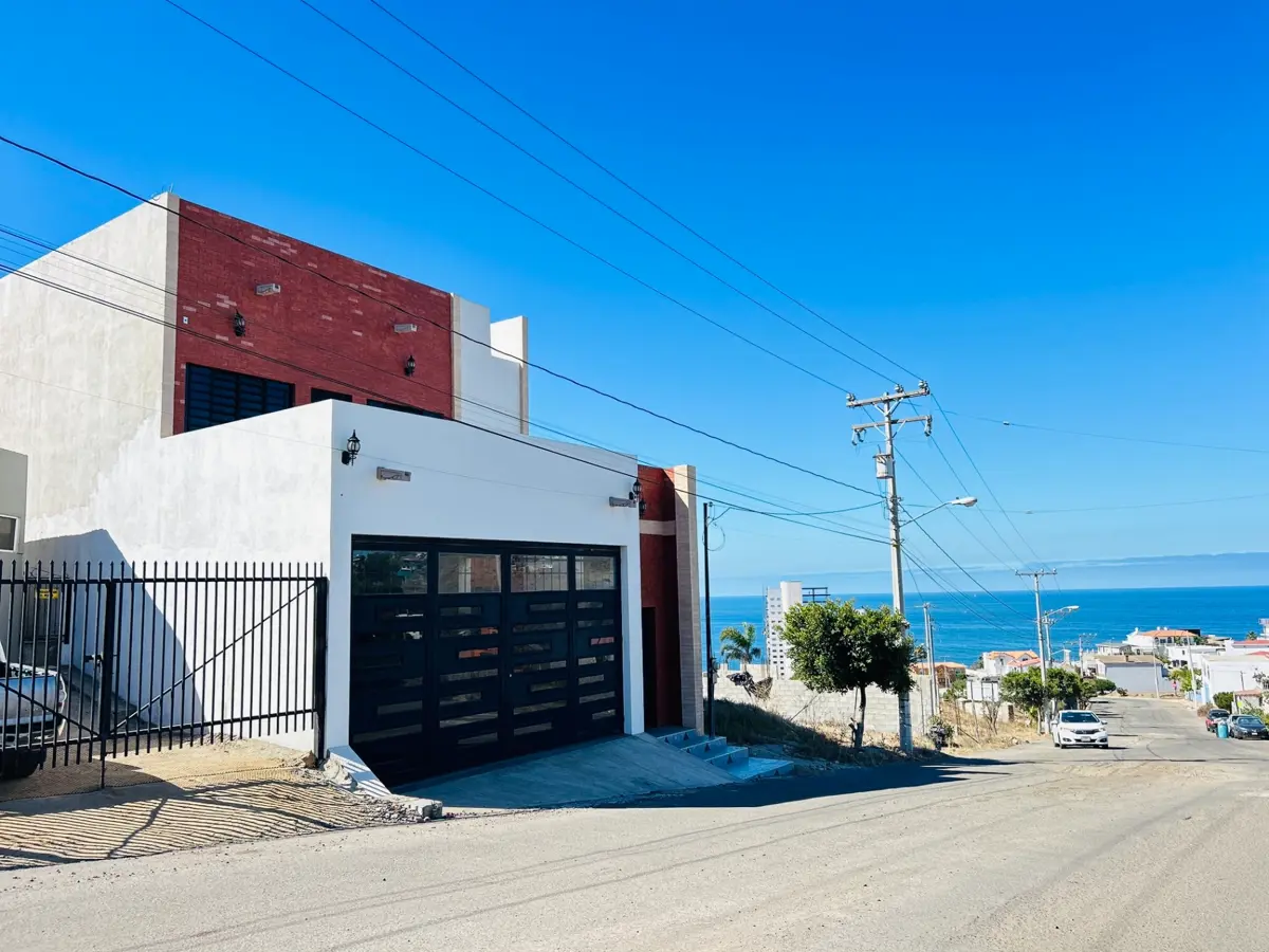 Casa en renta en Terrazas del Pacifico, Playas de Rosarito — foto 1 de 23