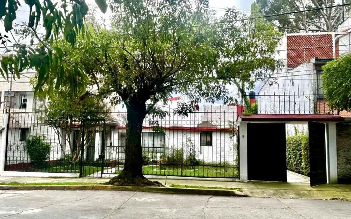 Casa en venta en Naucalpan, Naucalpan de Juárez — foto 1 de 26