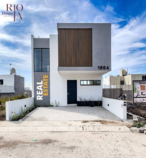 Casa en Punto Rioja, Colima, Colima