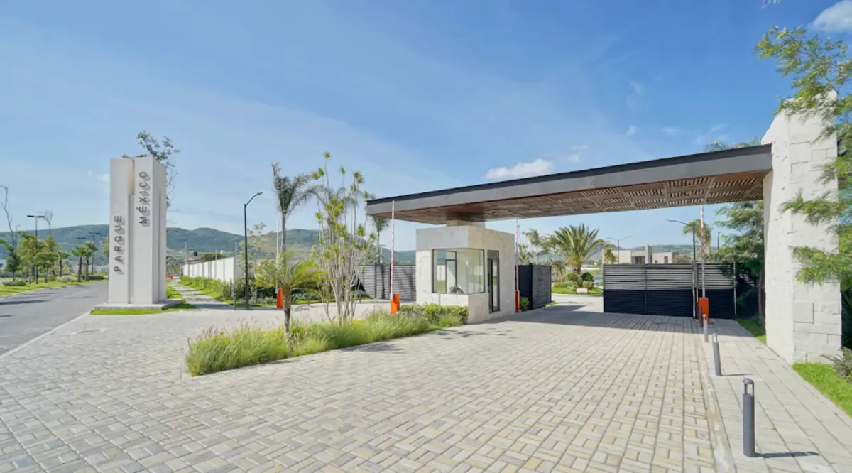 Terreno en venta en Lomas de Angelópolis, Ocoyucan — foto 1 de 11