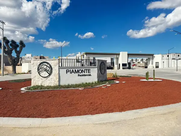 Casa en venta en Brisas Poniente, Saltillo — foto 2 de 26