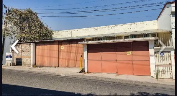 Propiedad con uso de suelo mixto ubicada sobre avenida subida Chalma