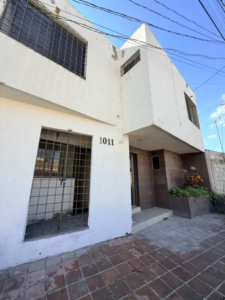 Departamento de dos plantas en renta en Campestre La Rosita cerca a Diagonal las fuentes