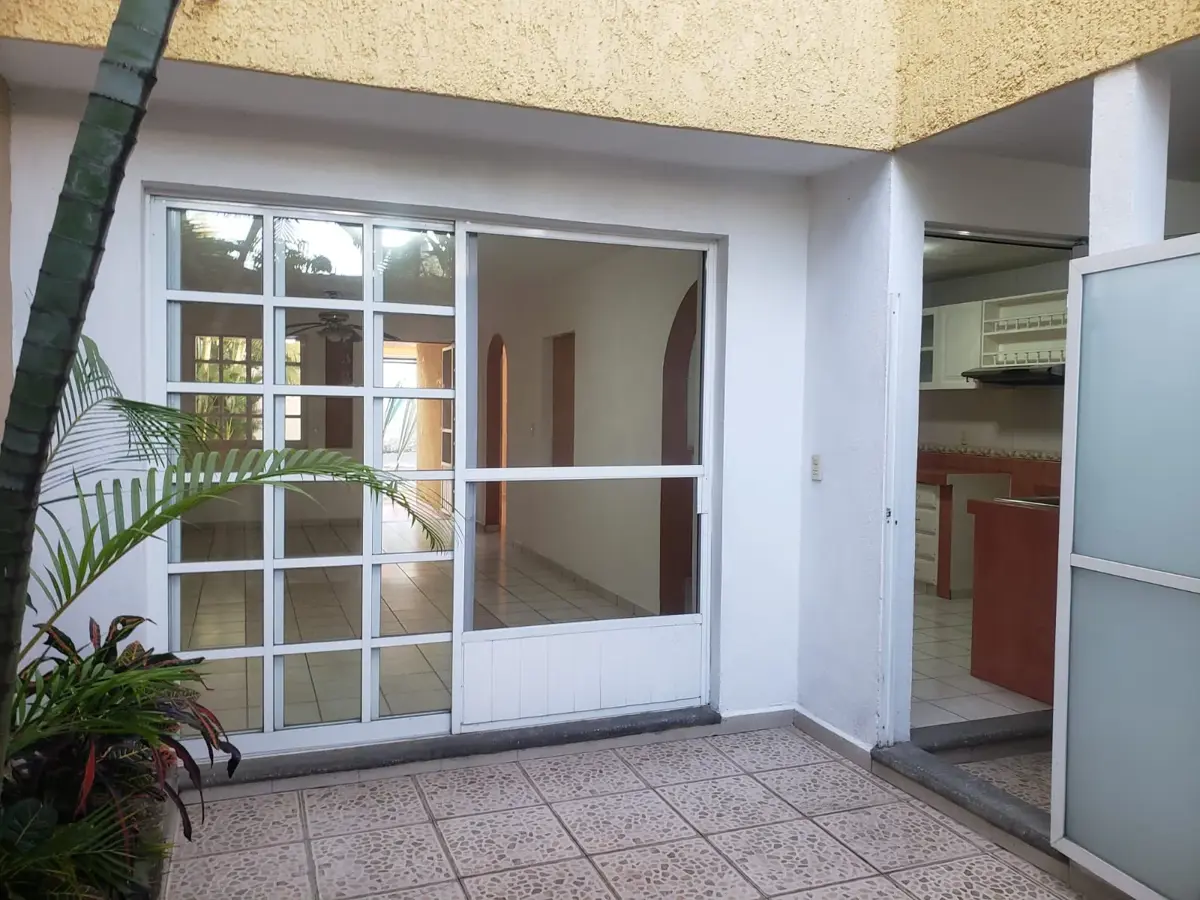 Casa en venta en Las Granjas, Cuernavaca — foto 1 de 11