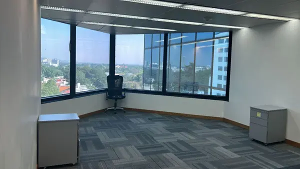 SE RENTA OFICINA EN GUADALUPE INN