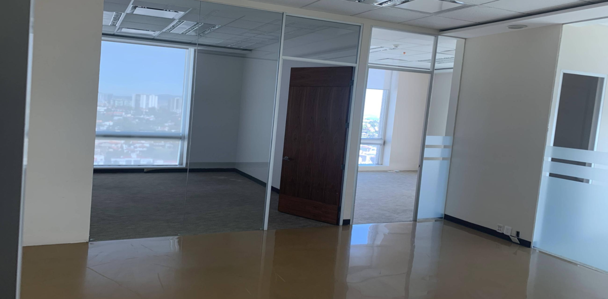 Oficina en renta en Bosques de las Lomas, Cuajimalpa de Morelos — foto 1 de 3