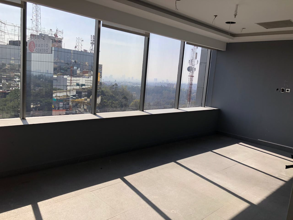 Oficina en renta en Lomas Altas, Miguel Hidalgo — foto 1 de 13