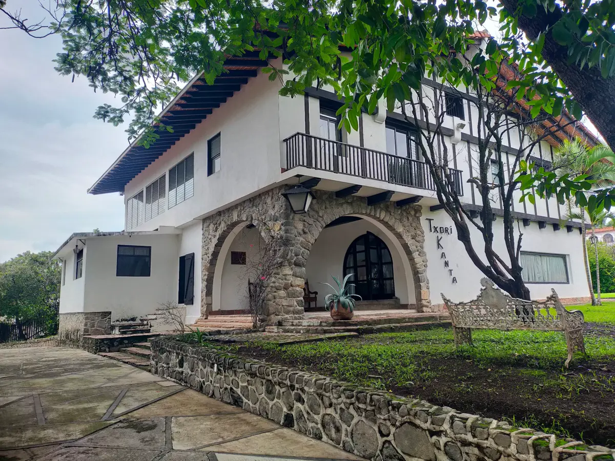 Casa en venta en Las Palmas, Cuernavaca — foto 1 de 21