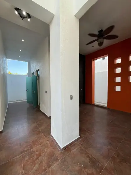 Casa en venta en Jardines de Versalles, Saltillo — foto 2 de 11