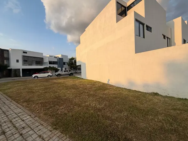 Terreno en venta en Lomas de Angelópolis II, San Andrés Cholula — foto 2 de 3