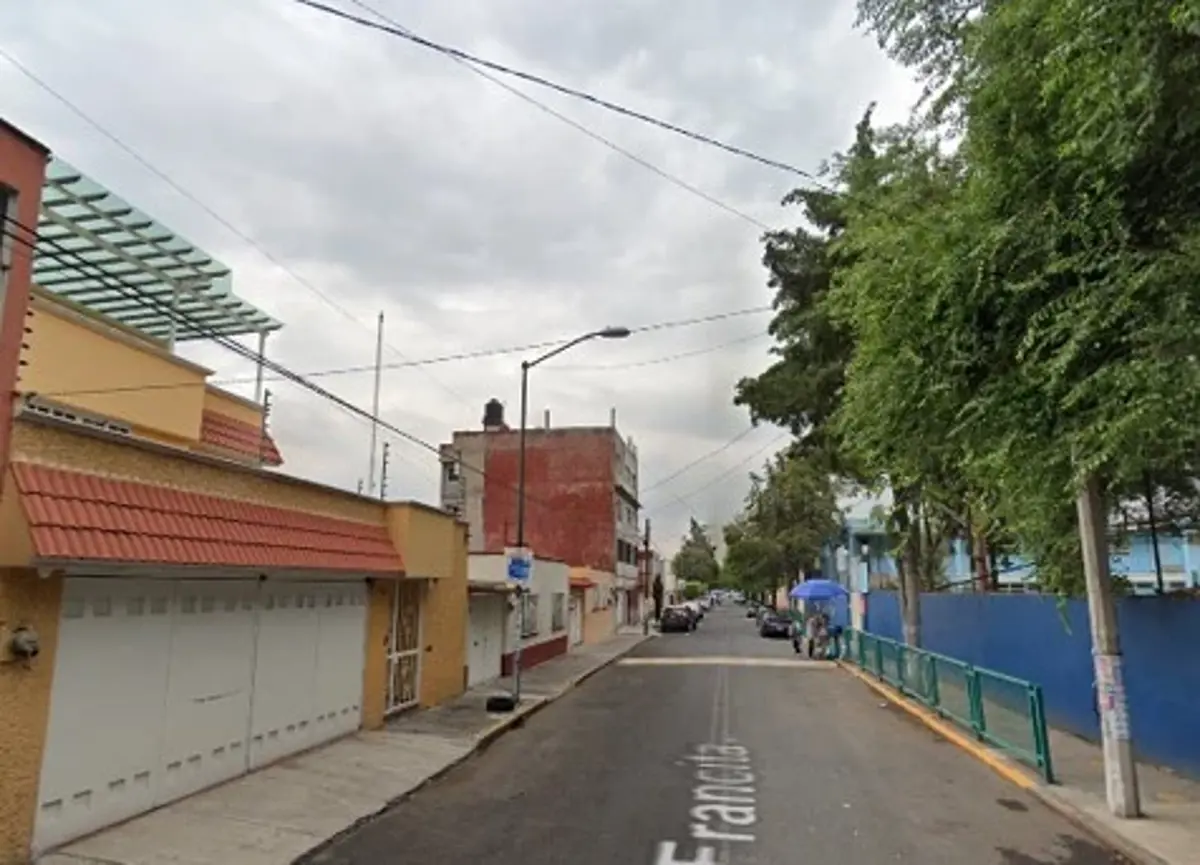 Casa en venta en Petrolera, Azcapotzalco — foto 1 de 18