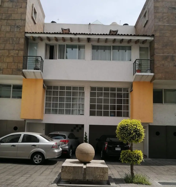 Casa en Remate en Del Valle Norte, Ciudad de México, con 3 Recámaras y Seguridad Casa en Remate en Del Valle Norte, Ciudad de México, con 3 Recámaras y Seguridad