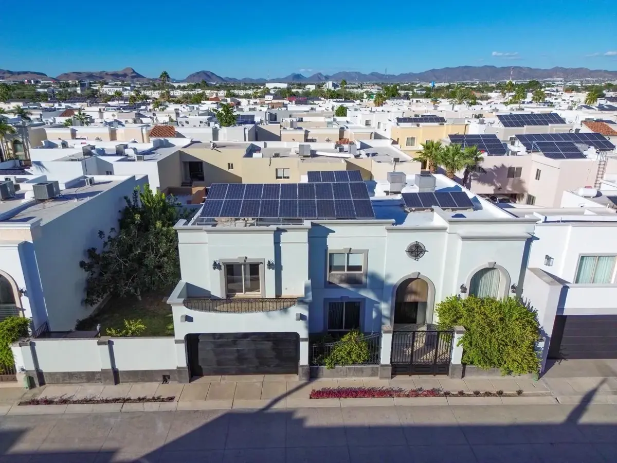 Casa en venta en La Rioja, Hermosillo — foto 1 de 37