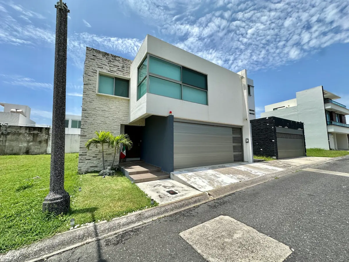 Casa en venta en Lomas del Sol, Alvarado — foto 1 de 24