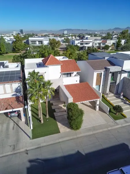 Casa en venta en Los Lagos, Hermosillo — foto 2 de 36