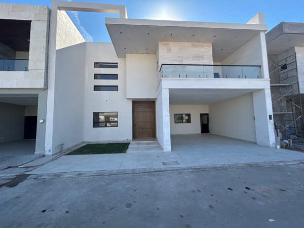 Casa en venta en Las Trojes, Torreón — foto 2 de 56